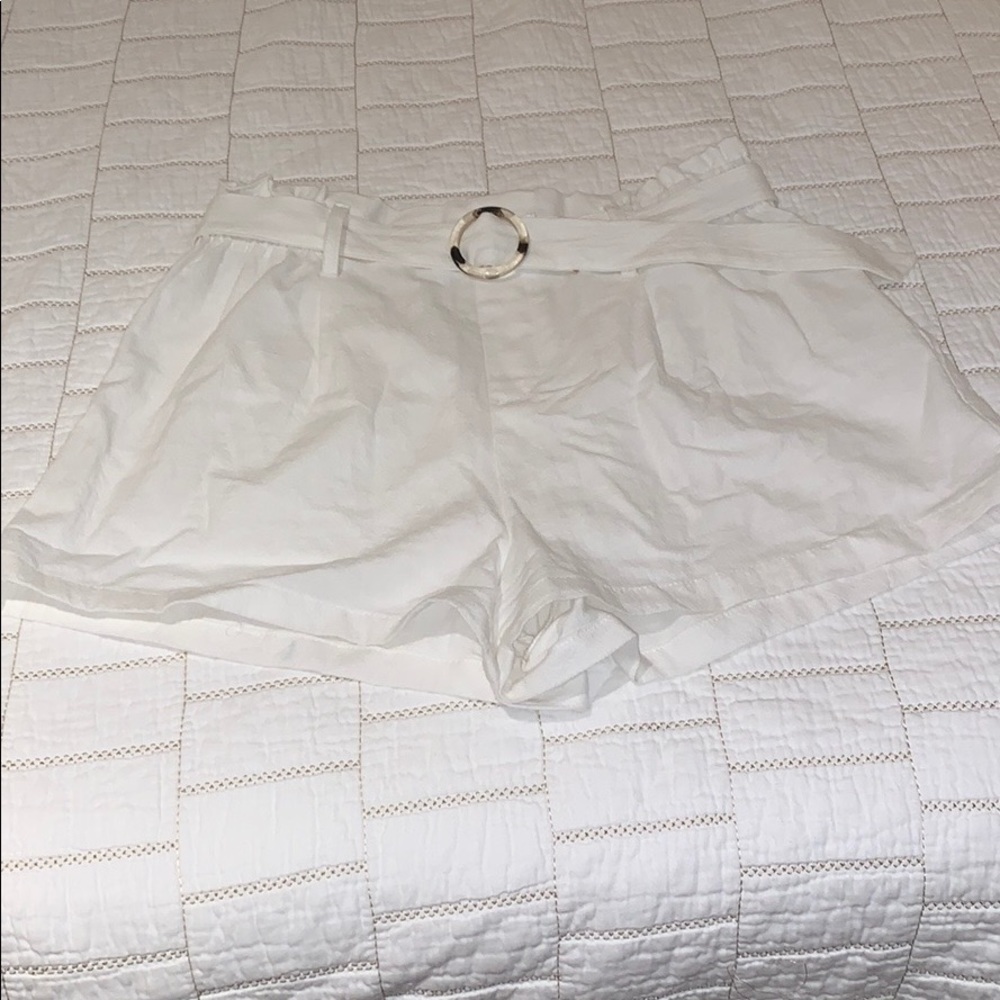 PACSUN LA HEARTS CREAMY WHITE SHORTS